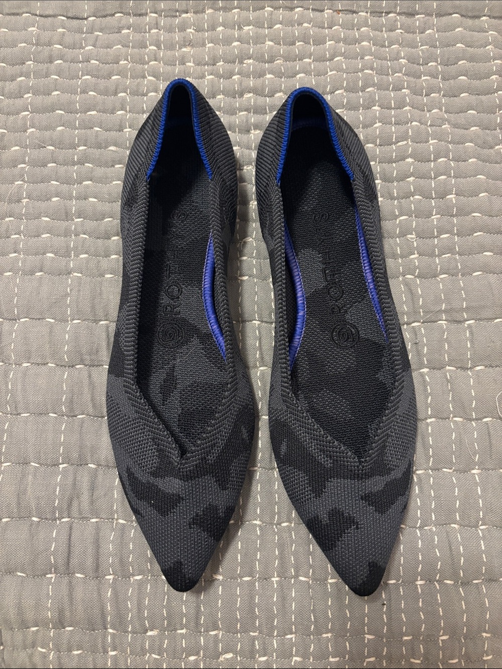 Pointed Knit Ballet Flats in Charcoal with Blue Trim